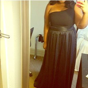 Vera Wang off the shoulder dress.